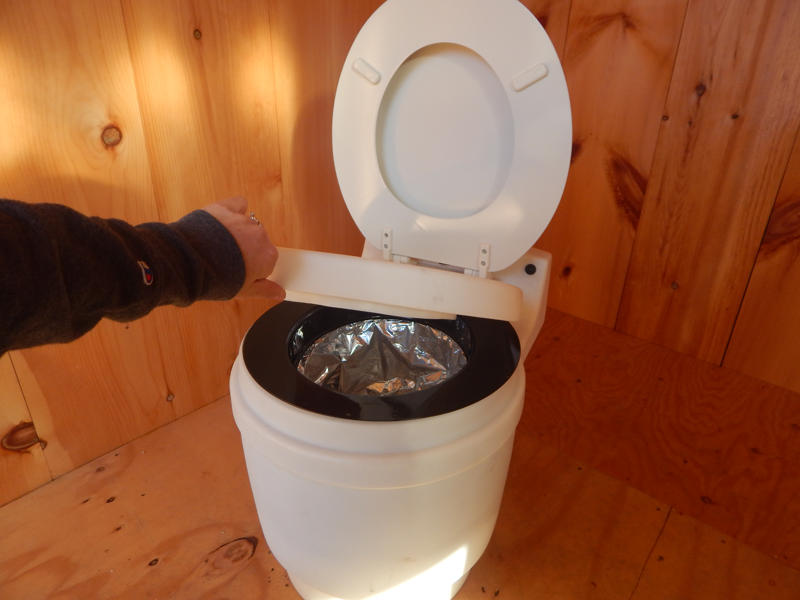 Laveo Dry Flush Toilet